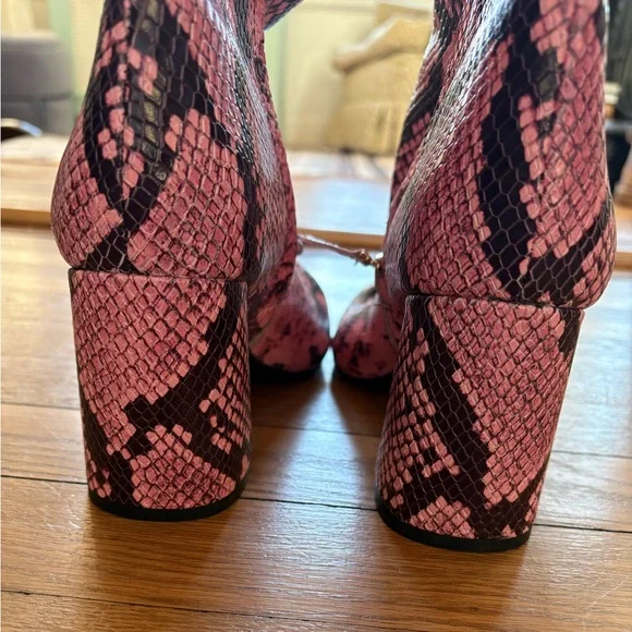 Alice + Olivia Pink Snake-Print Boots - Picture 4 of 7